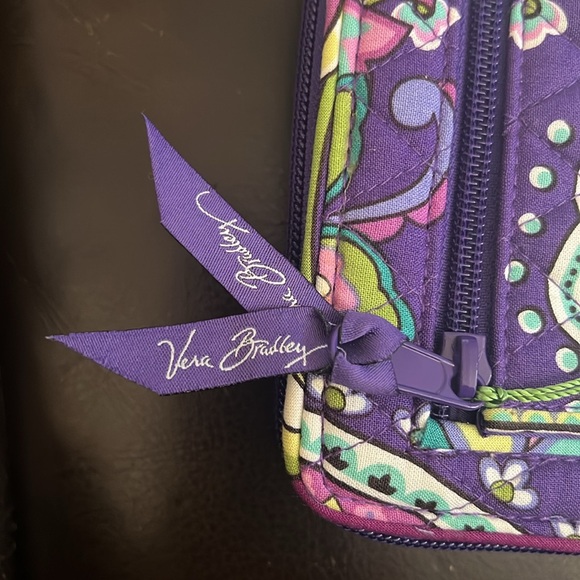 NWT - Vera Bradley Turn Lock Wallet (Retired). - Picture 4 of 10